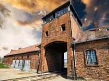 entrance-to-Birkenau
