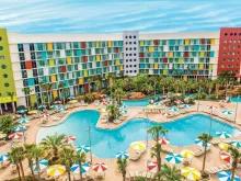 pool-area-cabana-bay