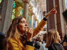 Gaudi Highlights Tour with Casa Batlló & Sagrada Familia