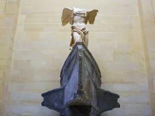 Winged_statue