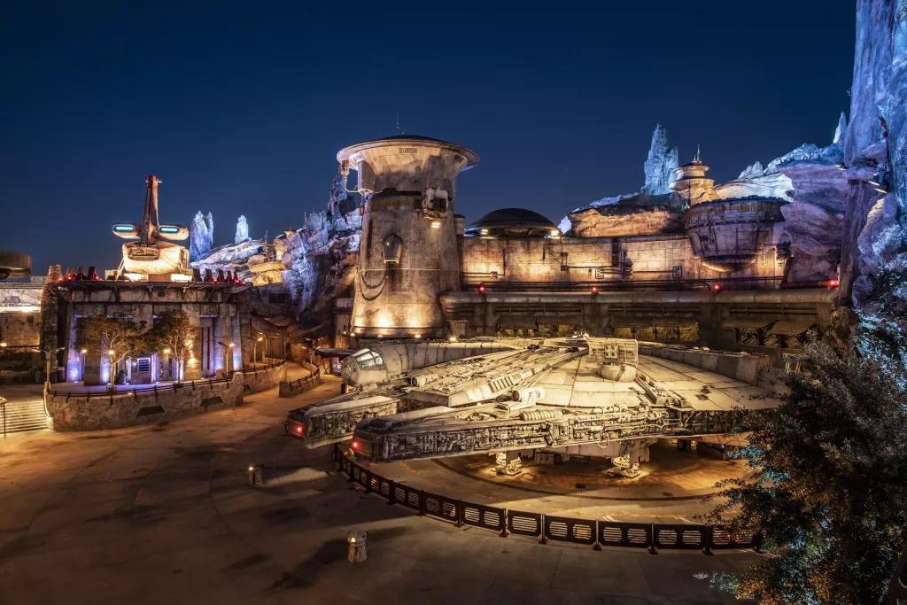 fastpass at millennium falcon: smugglers run 