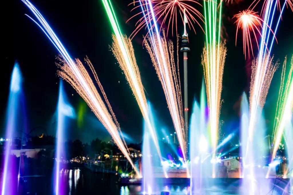Multi-coloured fountains and fireworks over the lake at SeaWorld Orlando