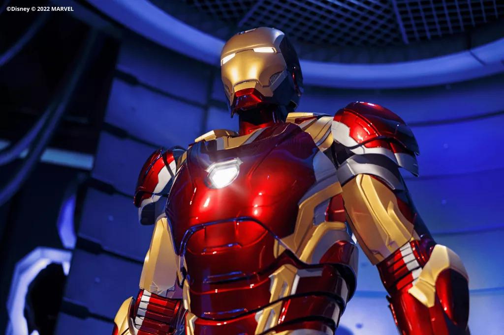 An Iron Man animatronic in the pre-ride show for Avengers Flight Force