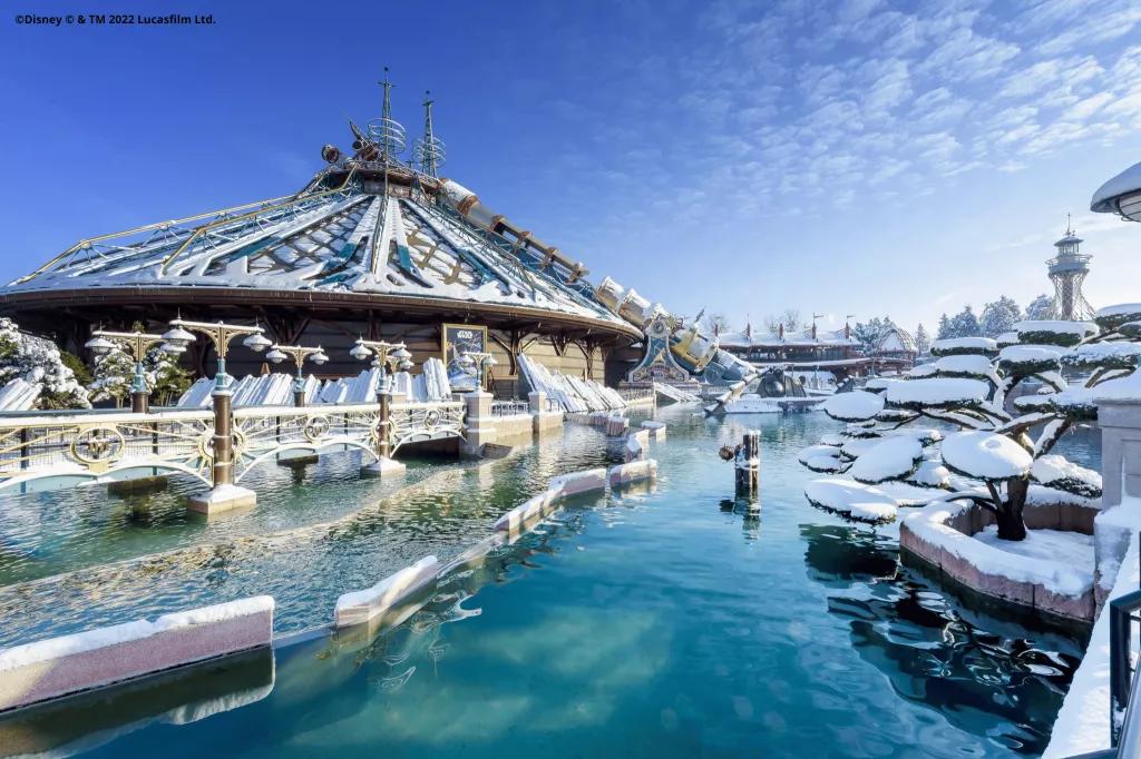 The outside of Star Wars Hyperspace Mountain 