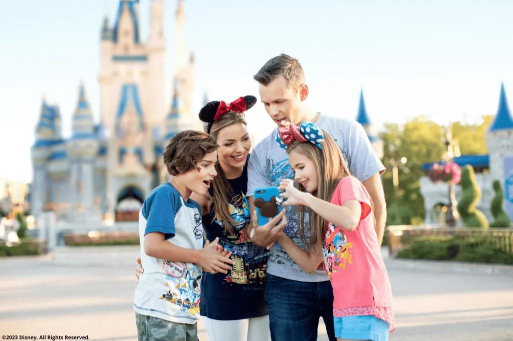 Gäste in Walt Disney World nutzen den Disney Genie Service