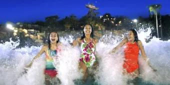 Erleben Sie die ultimative Party bei Disney H2O Glow Nights