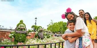 Familie beim EPCOT International Flower & Garden Festival