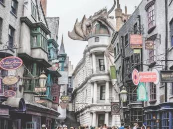 6 Stores That You MUST Visit on a Trip to Diagon Alley  