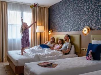 Family room, Dream Castle Hotel Paris