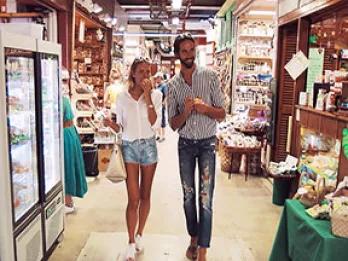 shopping-in-market