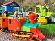 children-on-duplo-express