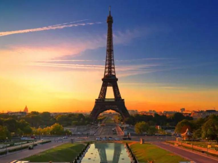 Paris Seinorama - Skip the Line Eiffel Tower Visit, Paris City Tour and Seine Cruise
