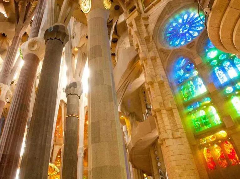 Sagrada Familia with Towers Skip the Line Ticket
