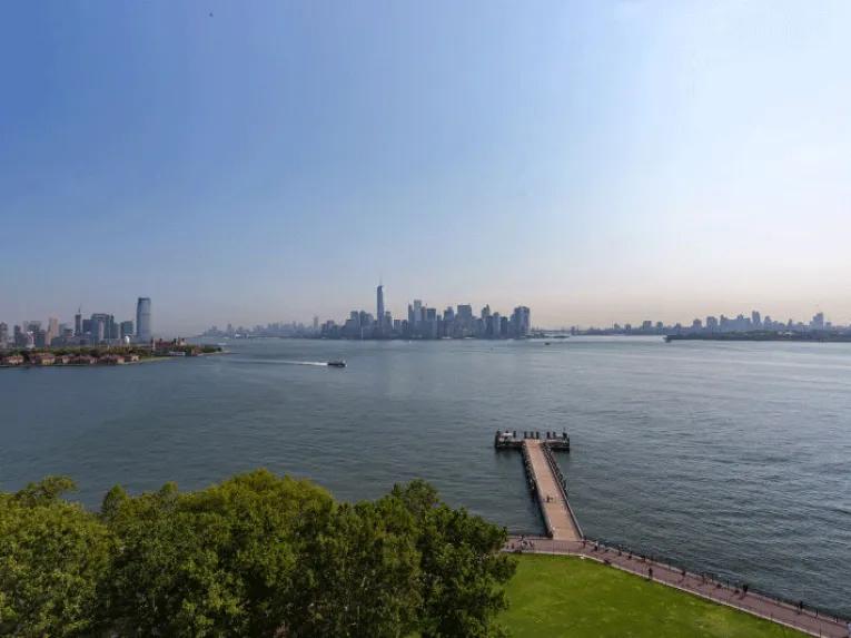 Early Access Statue of Liberty Tour with Ellis Island & Statue Pedestal