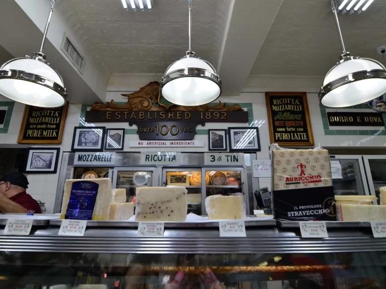 Tenements, Tastings, and Tales – A Tour of NY’s Lower East Side - Small Group Tour