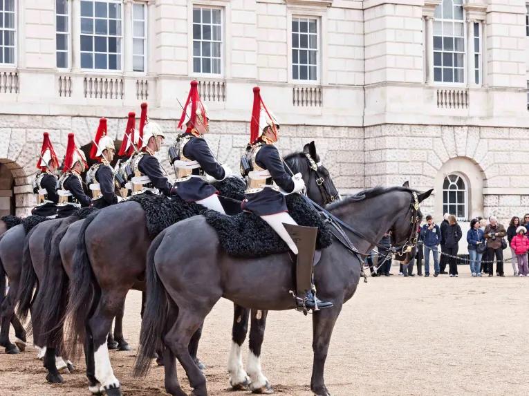 Buckingham Palace with Royal Mews Tickets