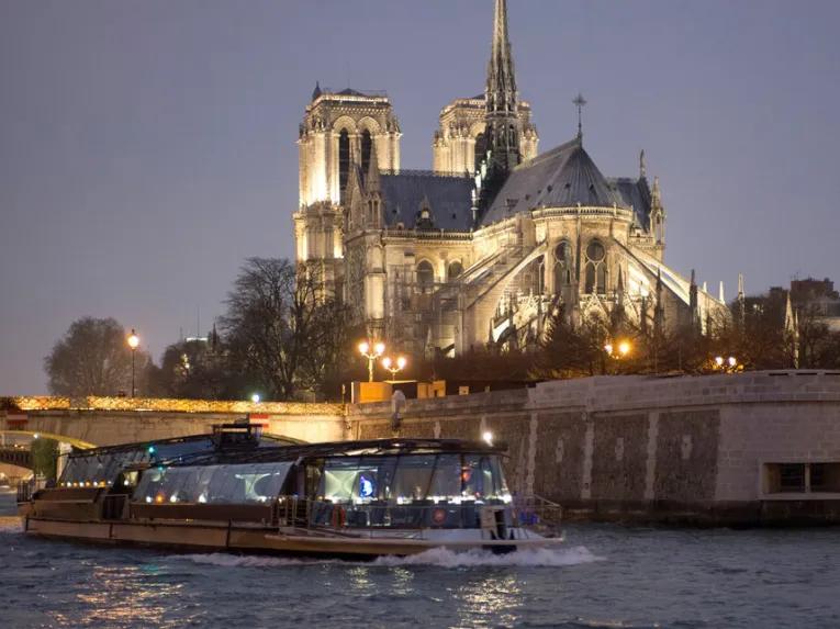paris dinner cruise