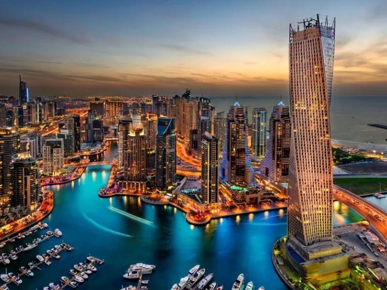 Evening Dhow Dinner Cruise on Dubai Marina