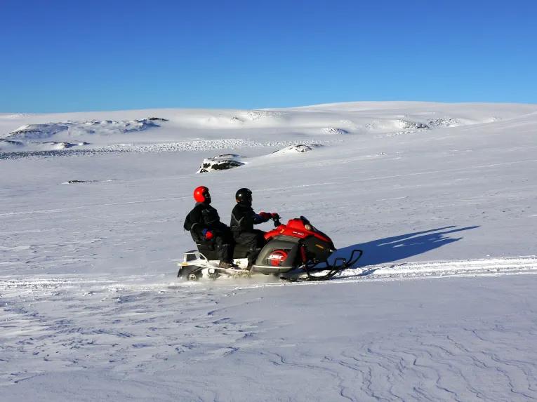 snow mobile