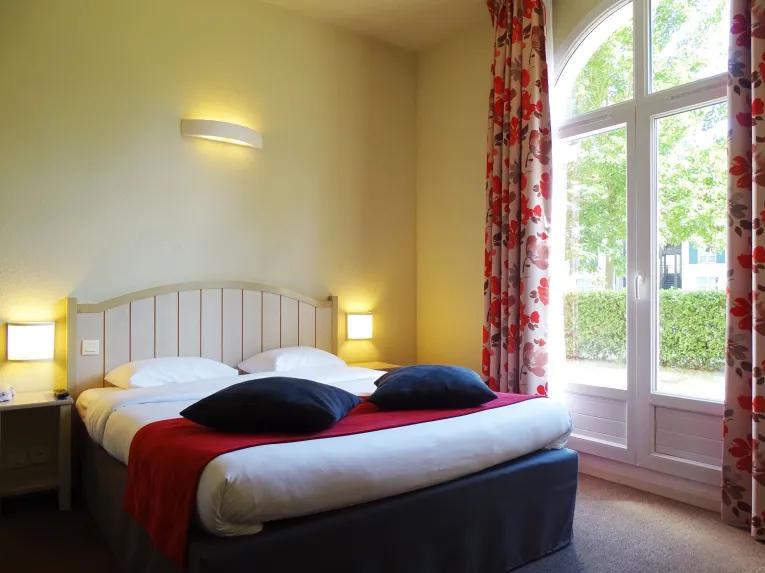 Campanile Val de France Room