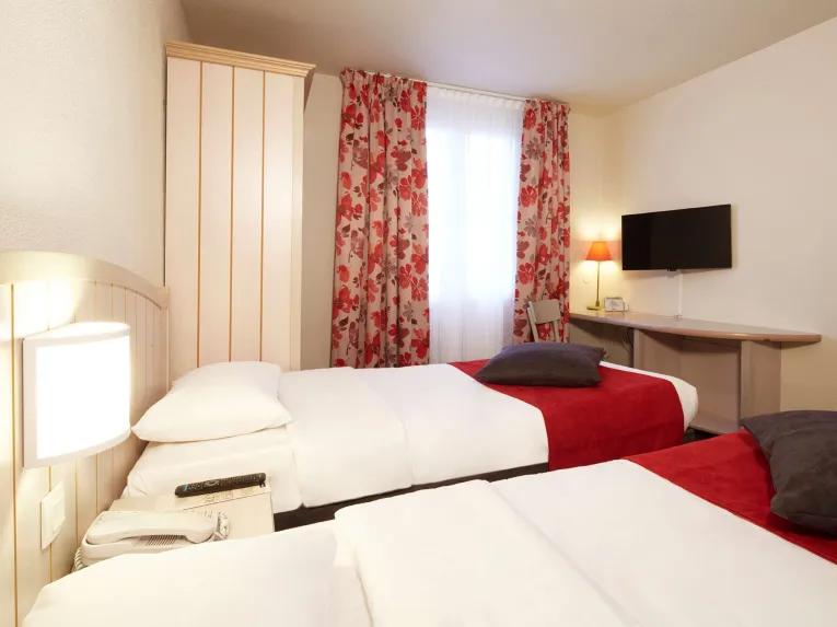 Campanile Val de France Room
