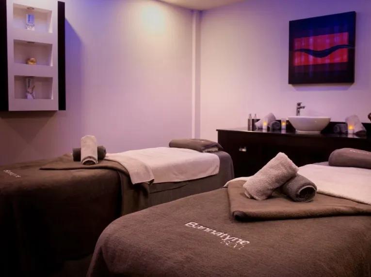massage-room