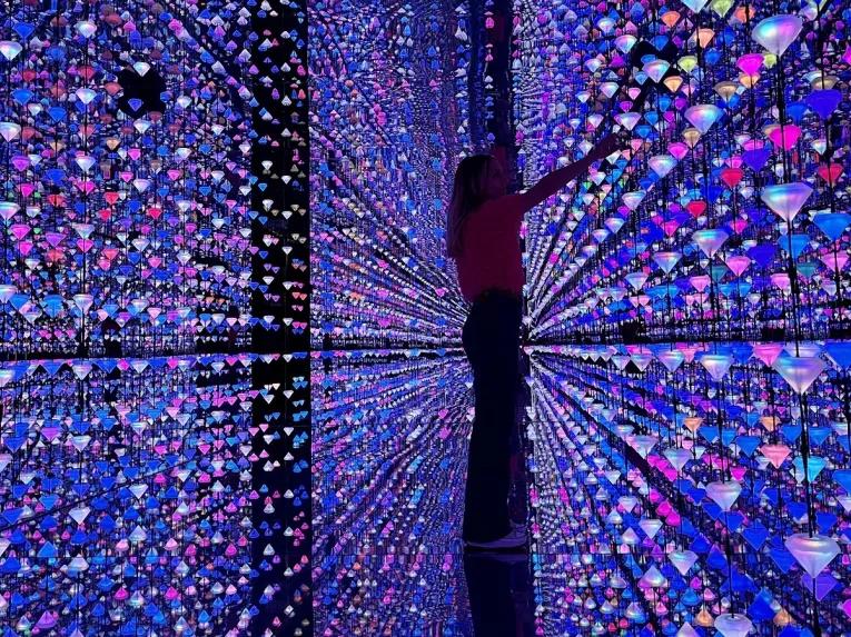 neon-lights-moco