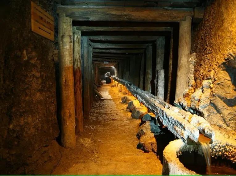 mining-hallway
