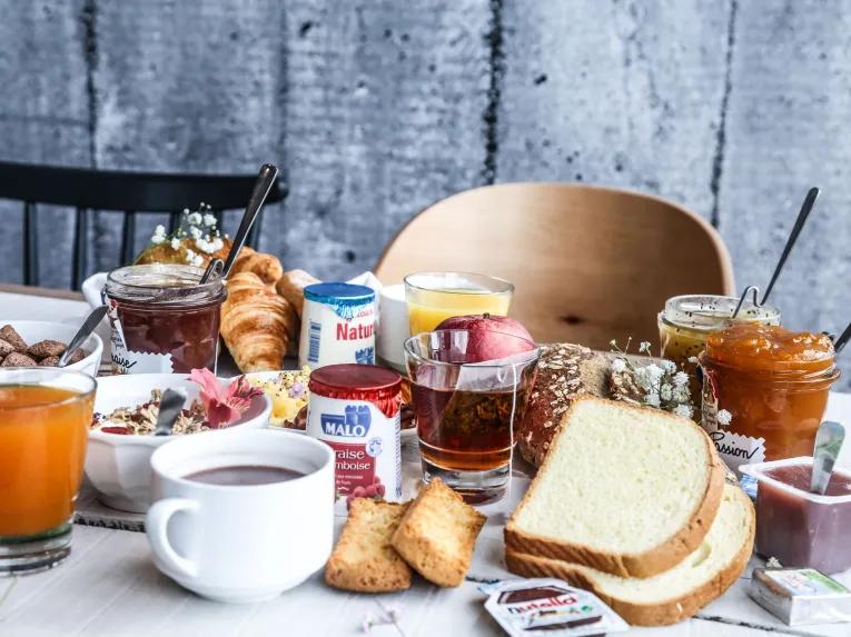 B&B Hotel Breakfast