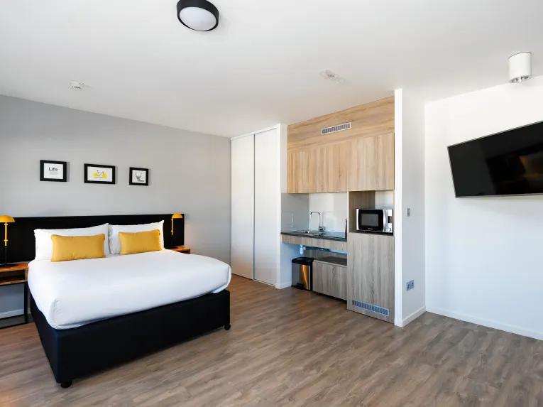 Staycity Aparthotel Room