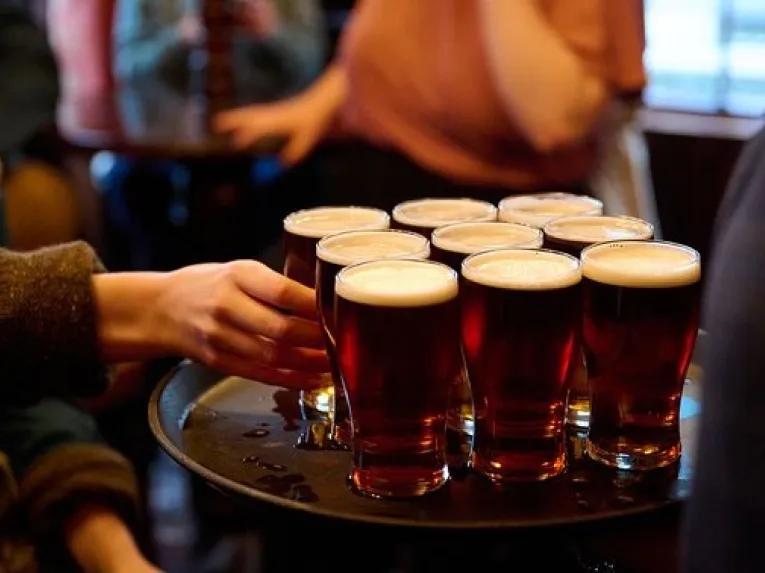 beers-on-tray