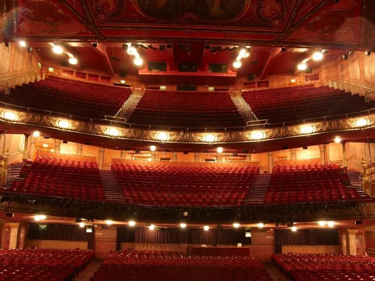 inside-theatre