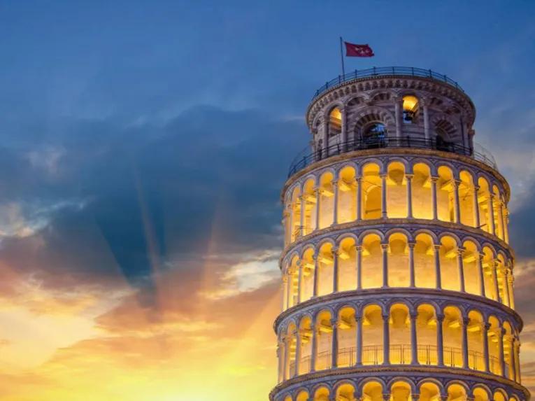 Pisa-by-night