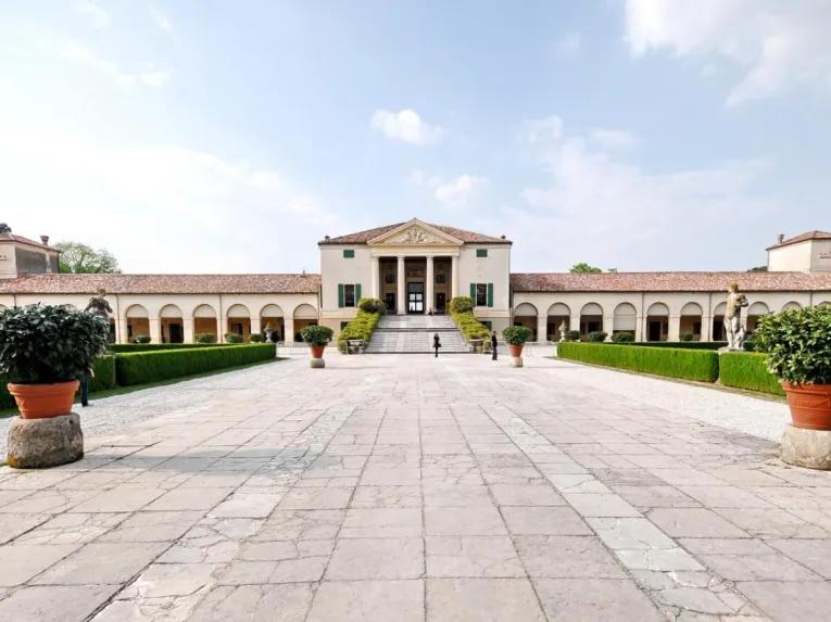 villa