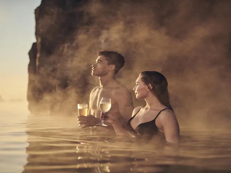 Couple_drinking
