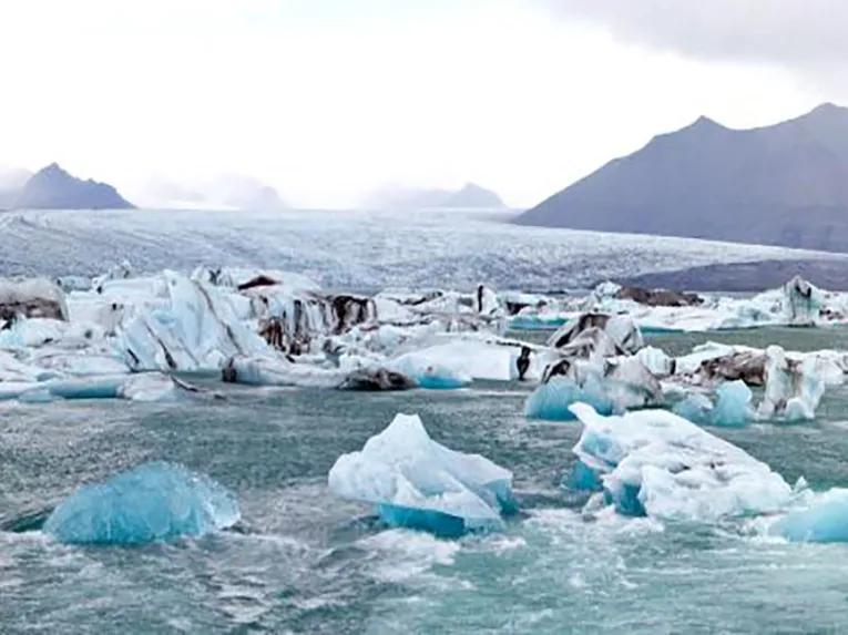 Glacial-lagoon