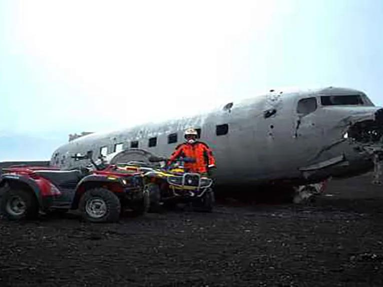 DC-13-Plane-wreck