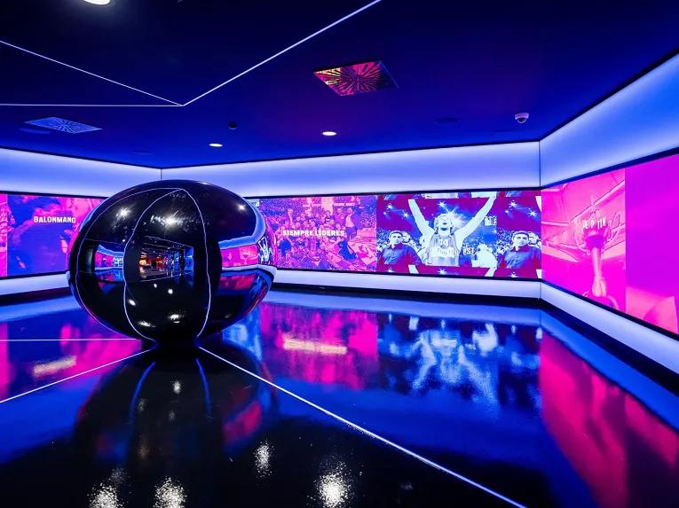 Immersive tour
