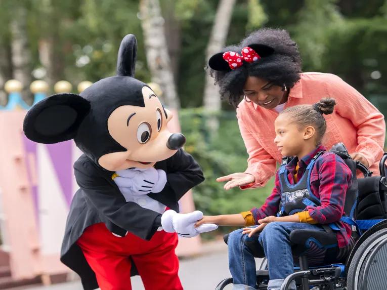 Minnie and Guest