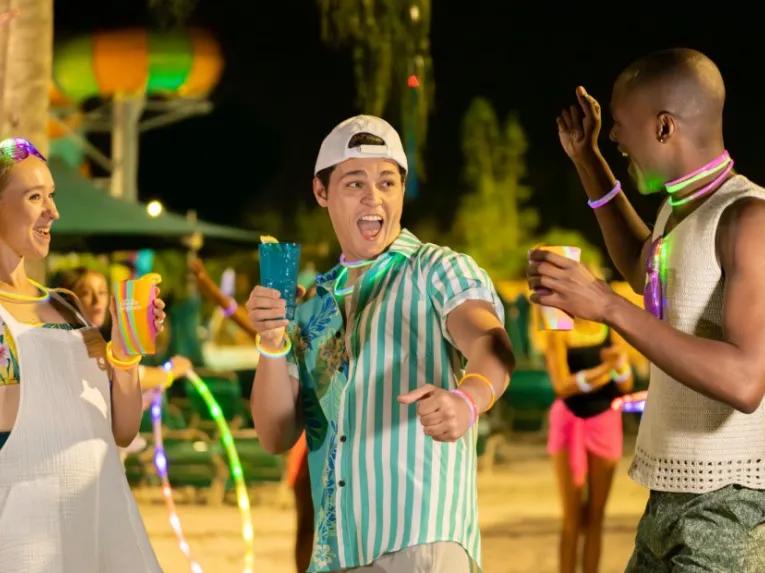 AquaGlow party
