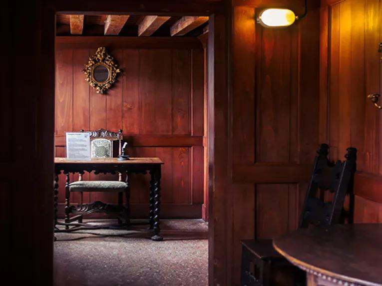 Private chambers