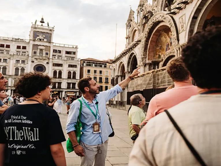 Tour Guide