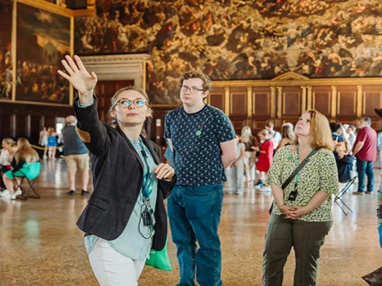 Tour Guide