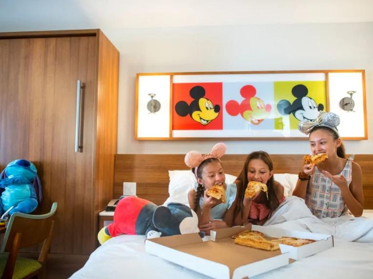 Guests, Disney's Pop Century Resort