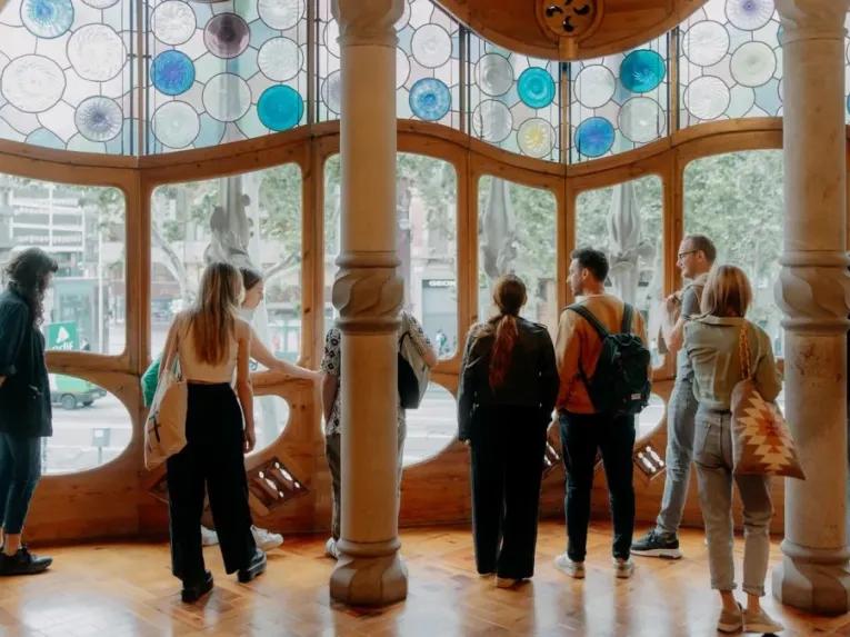 Gaudi Highlights Tour with Casa Batlló & Sagrada Familia