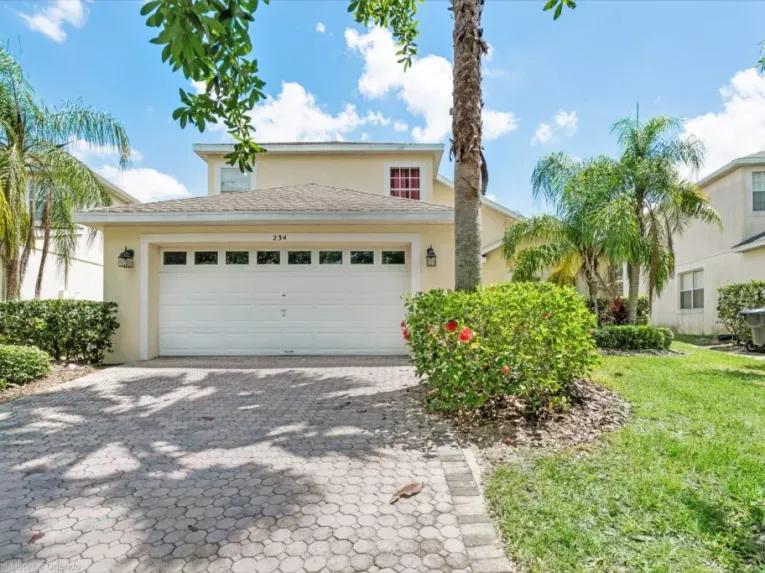 Highlands Reserve (3788) 4-bedroom Villa in Davenport