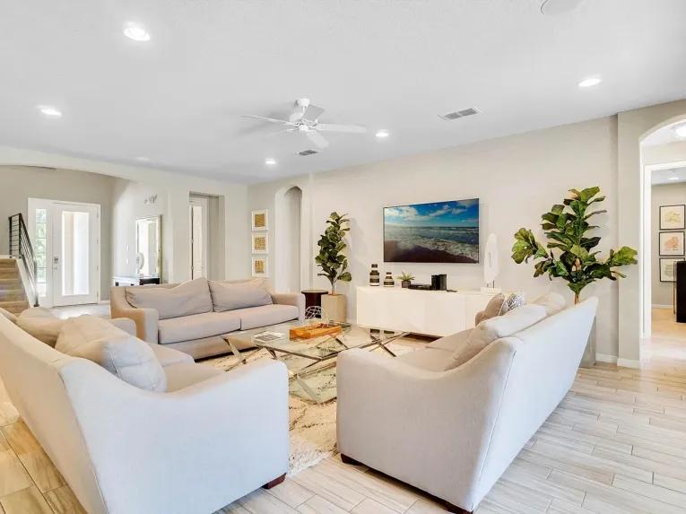 Solterra (24943) 9-bedroom Villa in Davenport