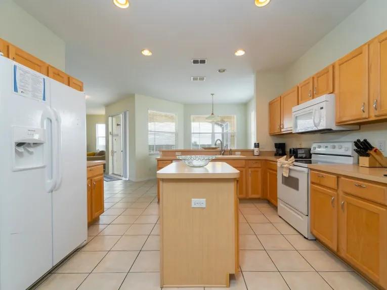 Highlands Reserve (5812) 5-bedroom Villa in Davenport