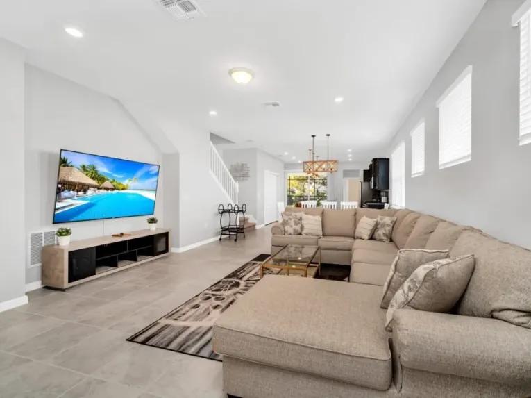 Solterra (6139) 5-bedroom Villa in Davenport
