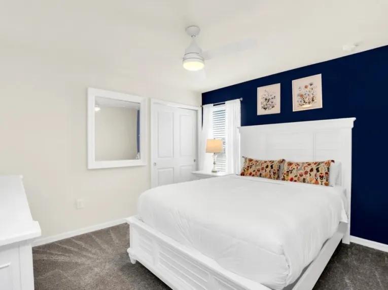 Windsor Island (7027) 8-bedroom Villa in Davenport